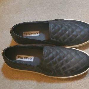 Steve Madden slip-on casual shoes/sneakers